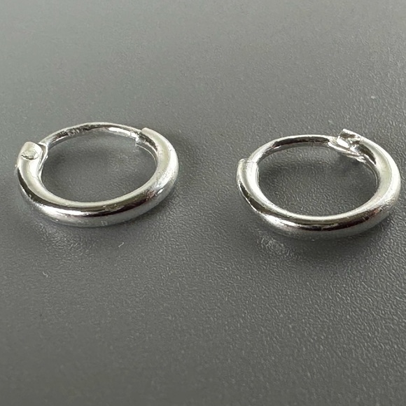 Sterling Silver Tiny Hoop Earrings 8mm Small Minimalist Cartilage - Picture 4 of 8